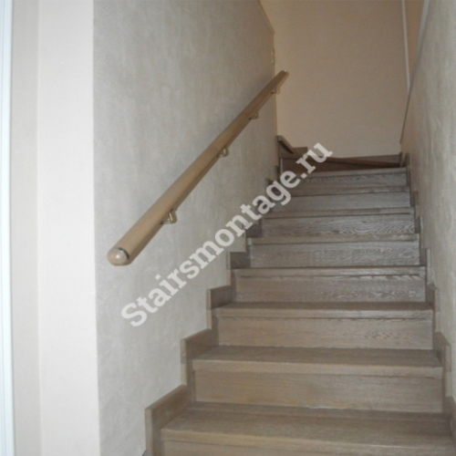 Отделка бетонной лестницы деревом, облицовка (обшивка) лестницы из бетона в частном доме (Москва)
