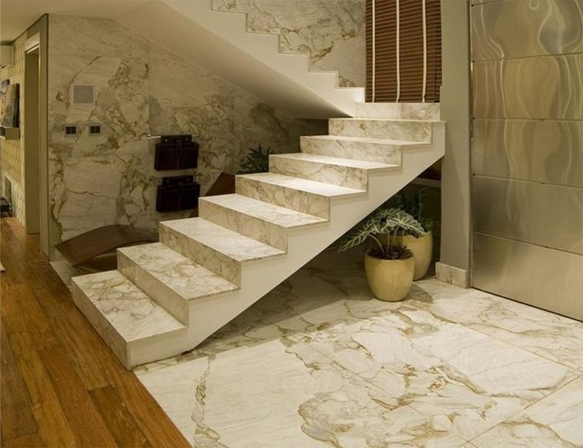 Монолитные лестницы в доме