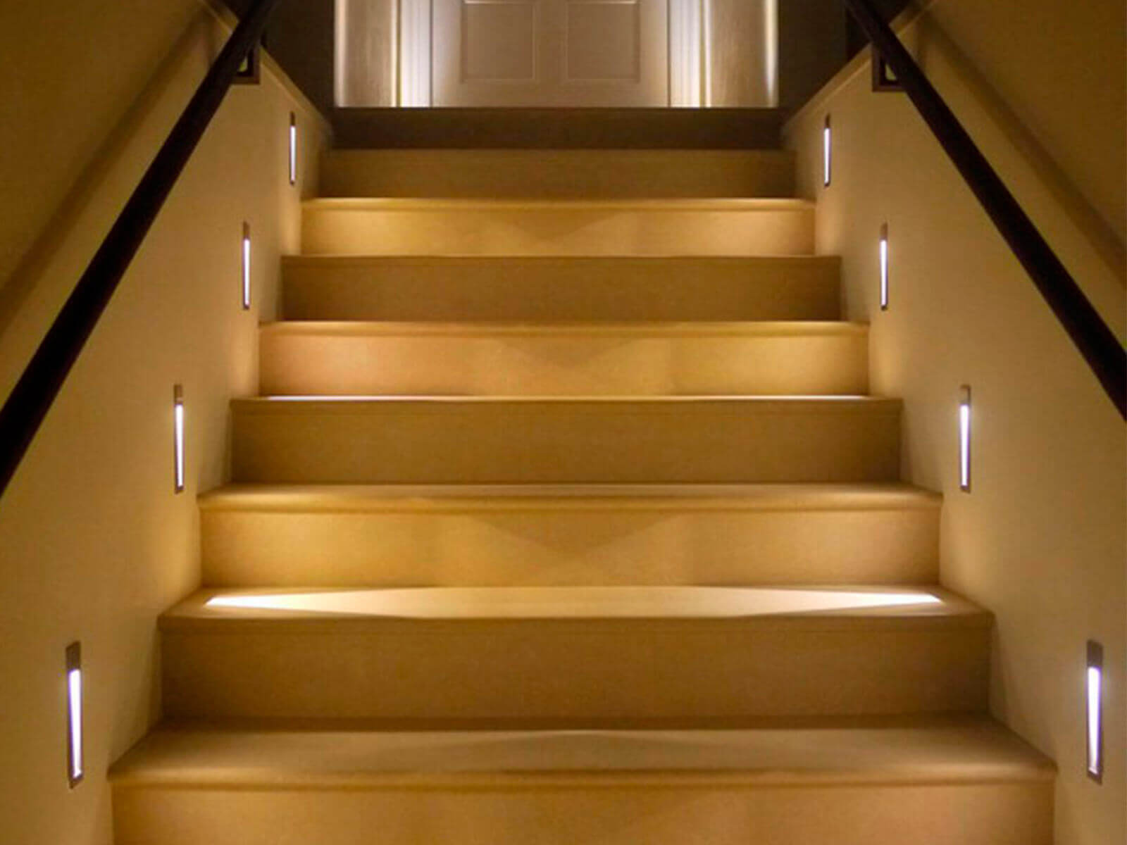 Идеи подсветки перил лестницы