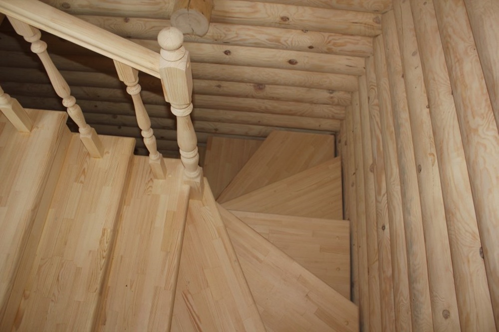 Сосновая лестница