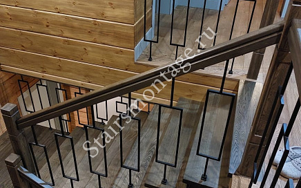 Отделка металлической лестницы в загородном доме в д. Прохорово
