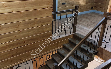Отделка металлической лестницы в загородном доме в д. Прохорово