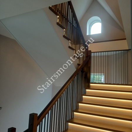 Лестница с поворотом на 180 градусов через площадку № 180