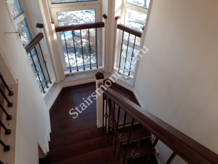 Деревянная лестница комбинированная № 143