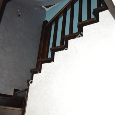 Лестница на заказ из бетона с облицовкой дубом № 70