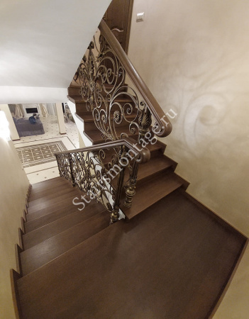Отделка бетонной лестницы дубом № 215