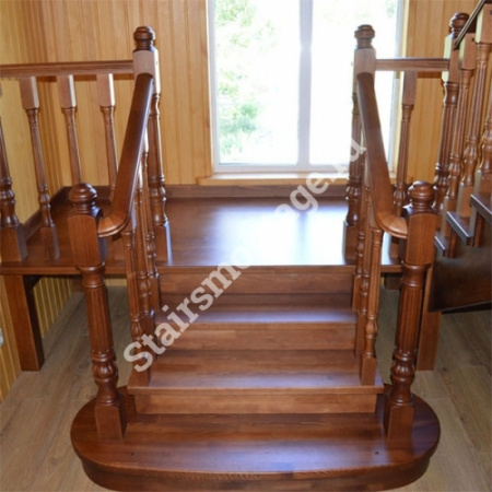 Лестница из сосны на заказ с площадкой № 87