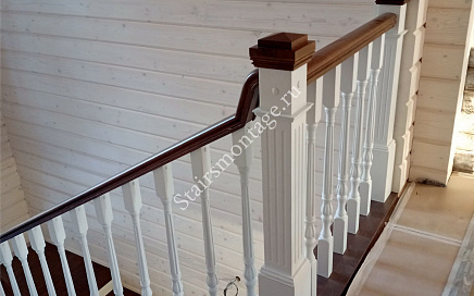 Деревянная лестница в КП Руза Фэмили Парк