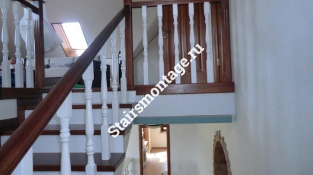 П-образная лестница с поворотом на 180 градусов № 210 П-образная лестница с поворотом на 180 градусов № 210