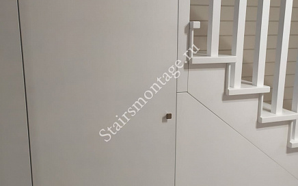 Деревянная лестница в Нахабино