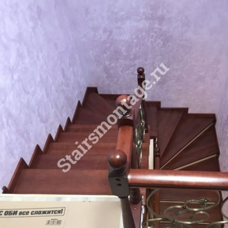 П-образная лестница на заказ из бетона обшитая дубом № 98