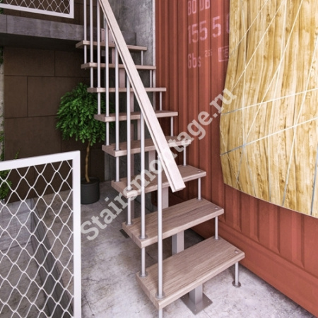 Лестница № 166 прямая на больцах, квадратный профиль, из хвойных пород дерева