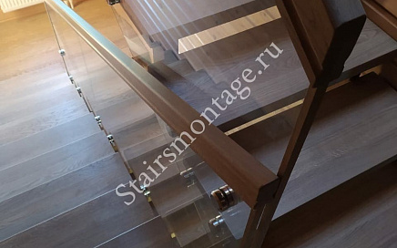 Отделка металлической лестницы в деревне Сонино