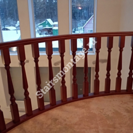 Лестница из дуба на заказ П-образная № 15