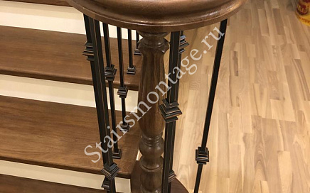 Отделка металлической лестницы в загородном доме в д. Колоколово