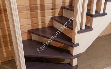 Деревянная лестница в Сходне