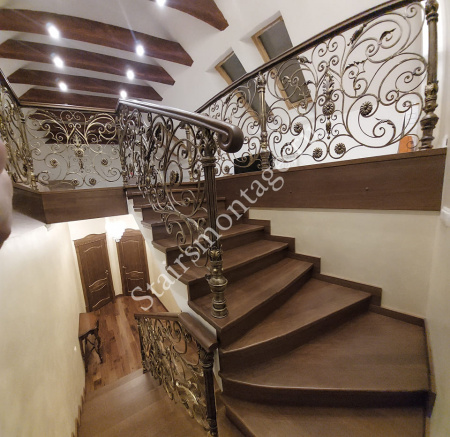 Отделка бетонной лестницы дубом № 215