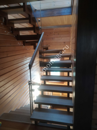 Лестница с поворотом на 180 градусов и шестью поворотными ступенями № 172 Лестница с поворотом на 180 градусов и шестью поворотными ступенями № 172