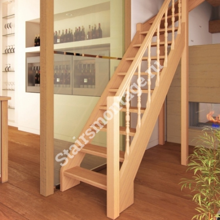 Лестница Г-образная ЛЕС - 715 из хвойных пород дерева