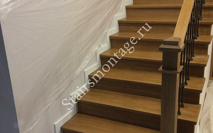 Отделка металлической лестницы в д. Благовещенка Отделка металлической лестницы в д. Благовещенка