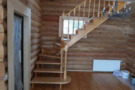 Лестница с поворотом на 90 градусов и забежными ступенями № 177 Лестница с поворотом на 90 градусов и забежными ступенями № 177