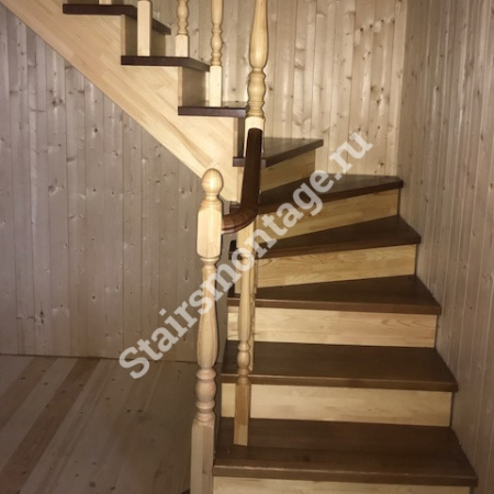 Лестница № 79 из лиственницы и сосны