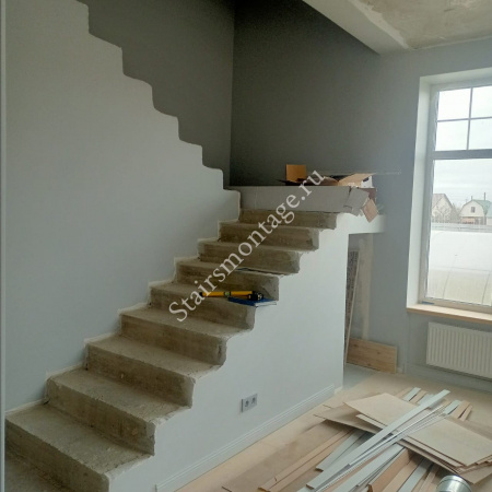 Лестница из бетона с отделкой и поворотом на 180 градусов № 199