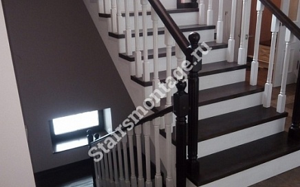 Чем покрасить деревянную лестницу на второй этаж?