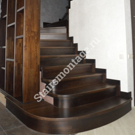 Лестница на заказ из бетона с облицовкой дубом № 70