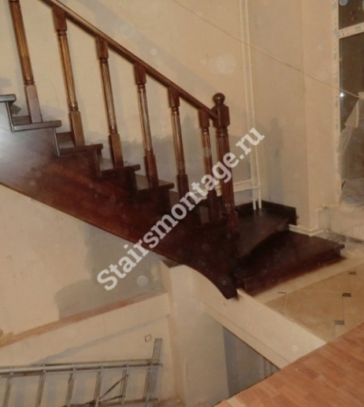 Лестница из лиственницы и сосны на заказ № 24