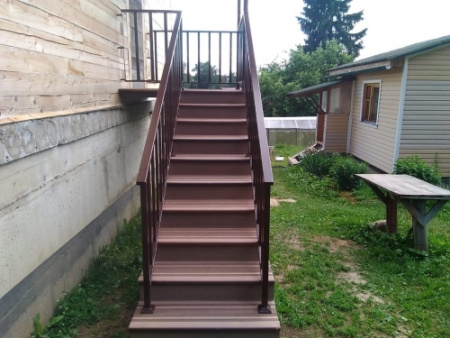 Лестница для улицы № 6 с перилами