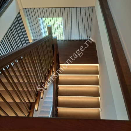 Лестница с поворотом на 180 градусов через площадку № 180