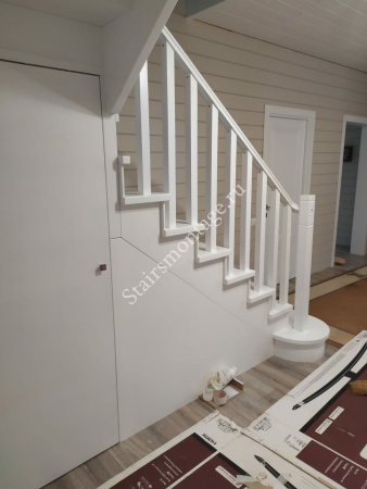 Лестница с поворотом 90 градусов № 191