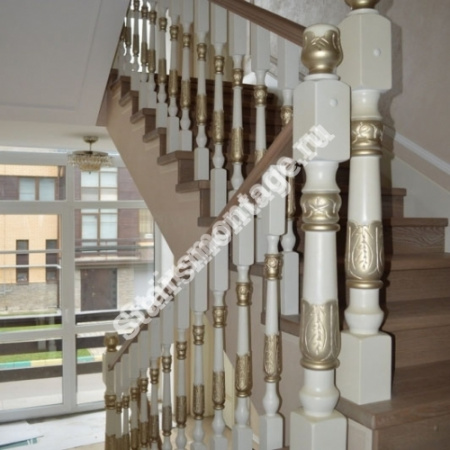 Лестница на заказ из бетона с облицовкой дубом прямая № 1