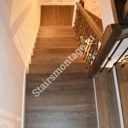 Лестница из дуба на заказ П-образная № 76 Лестница из дуба на заказ П-образная № 76