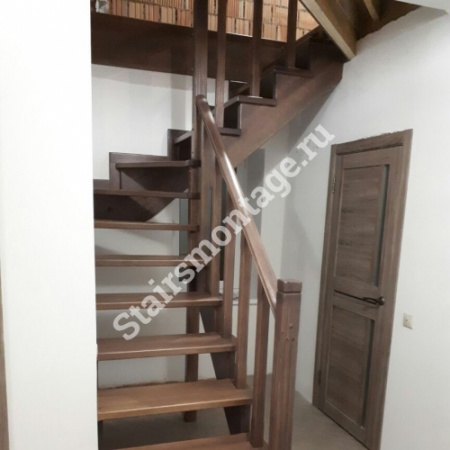 Лестница из лиственницы и сосны на заказ № 78