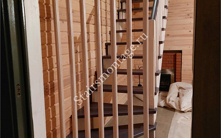 Деревянная лестница в Сходне