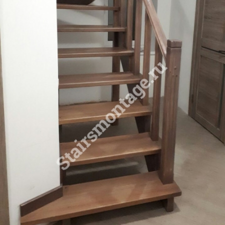 Лестница из лиственницы и сосны на заказ № 78