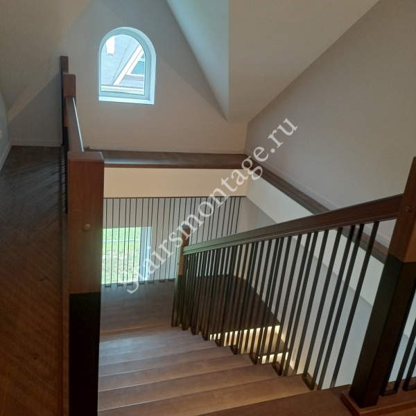 Лестница с поворотом на 180 градусов через площадку № 180