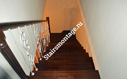 Лестница в загородном доме в п. Юрлово