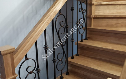 Деревянная лестница из дуба в СНТ Якорь