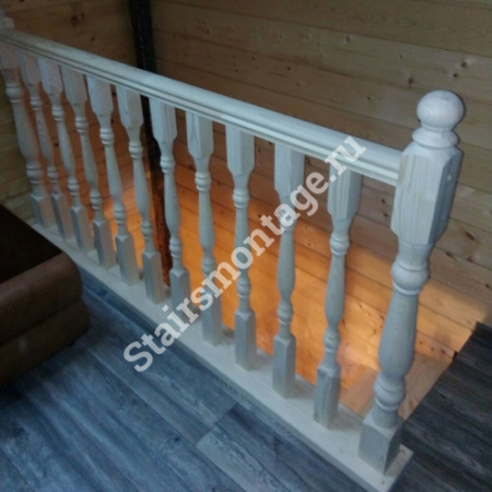 Лестница из сосны на заказ на косоурах № 35