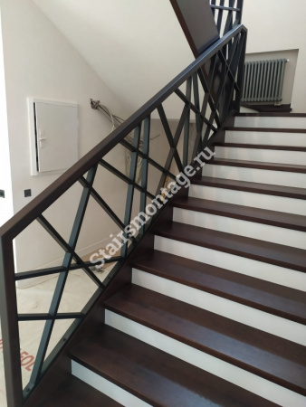 Лестница отделанная цельноламельным дубом № 174 Лестница отделанная цельноламельным дубом № 174