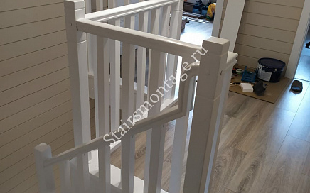 Деревянная лестница в Нахабино