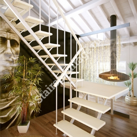 Лестница П-образная ЛЕС - 06 из хвойных пород дерева