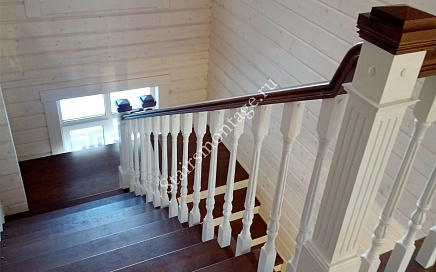 Деревянная лестница в КП Руза Фэмили Парк