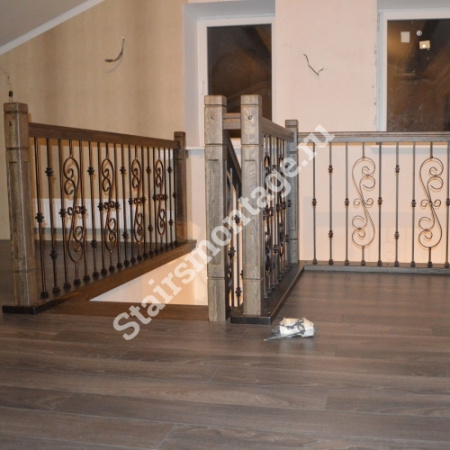 Лестница из дуба на заказ П-образная № 76 Лестница из дуба на заказ П-образная № 76