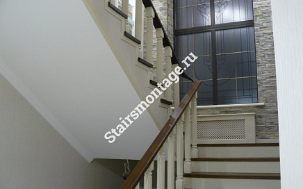 Лестница из лиственницы № 158