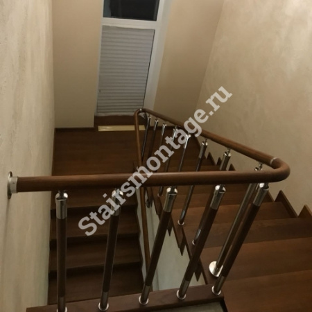 П-образная лестница на заказ обшитая дубом № 163