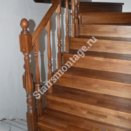 Лестница из сосны на заказ П-образная № 72 Лестница из сосны на заказ П-образная № 72